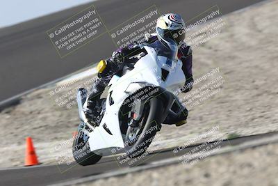 media/Nov-01-2025-TrackDaz (Sat) [[2b4d5192bc]]/B Group/1220pm (Turn 2 Outside)/